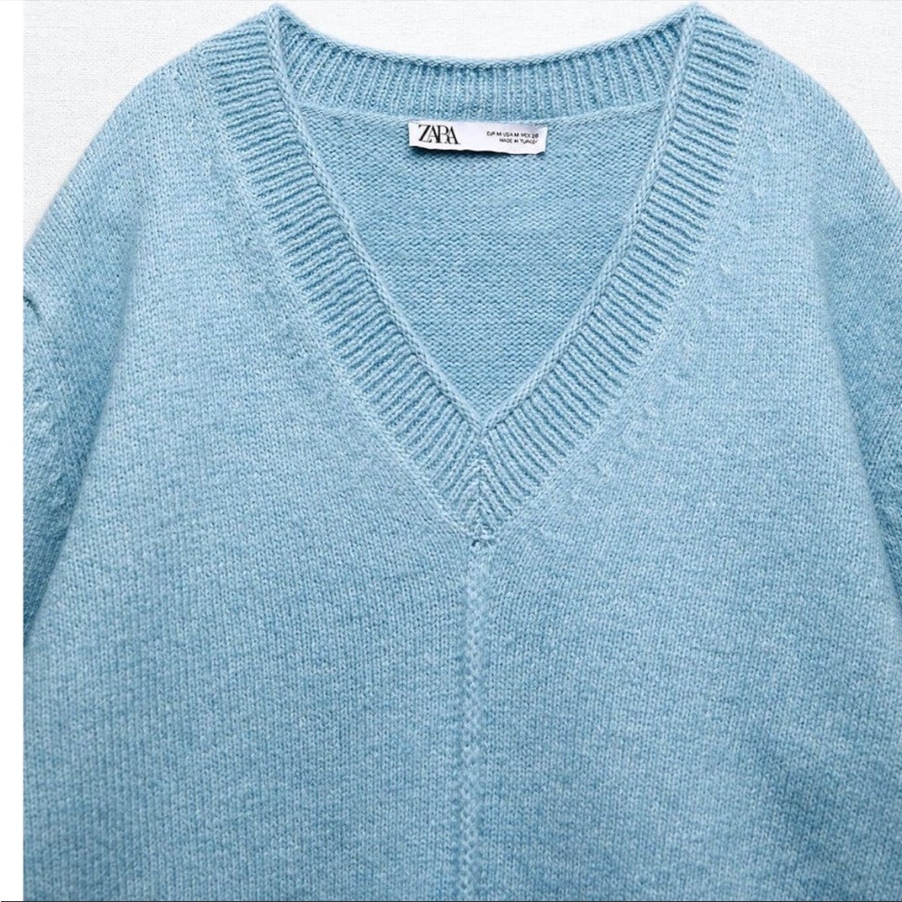 Zara Light Blue V-Neck Knit Sweater - Picture 3 of 3